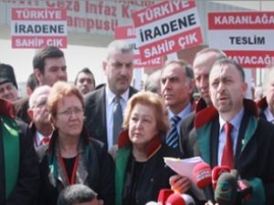 Avukatlar Silivri'ye akın etti!