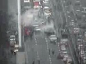 FSM'de araç yangını! DİKKAT