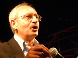 Masanın bir ucunda Öcalan, diğer ucunda Tayyip Erdoğan var.