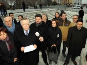 GEZİ PARKINDA YASAK DELİNDİ