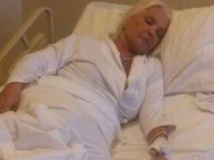 Gönül Yazar Hastaneye Kaldırıldı