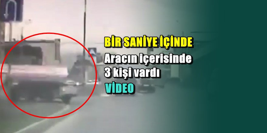 Otomobilin üzerine devrilen dev reklam panosu kamerada