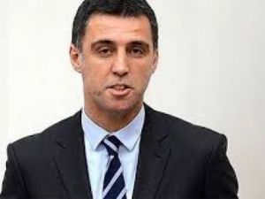 Hakan Şükür'den ŞOK Tweet