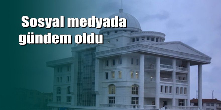 Sosyal medya bu belediye binasını konuşuyor
