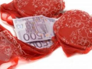 İç Çamaşırından 20 Bin Euro Çıktı