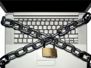 İLK RESMİ SANSÜR BAŞLADI