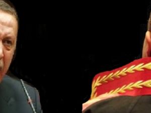 İyice Kontrolü kaybetti, ağzına geleni söyledi...