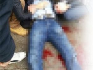 Kadıköy'de üniversiteliye satırlı saldırı