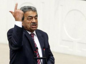 Kamer Genç kaza geçirdi...