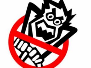 Karli Yolda Kayan Otomobil Dereye Uçtu: 3 Ölü, 1 Yarali