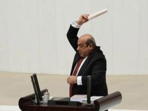 'Kürdistan yoksa!' dedi, raporu yere fırlattı!