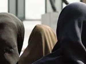 Liseliye Türban Geliyor