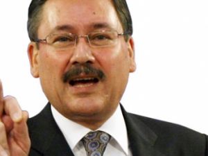 MELİH GÖKÇEK DE CEMAATE YÜKLENDİ