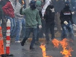 Mit Elemanı Molotofçu Çıktı