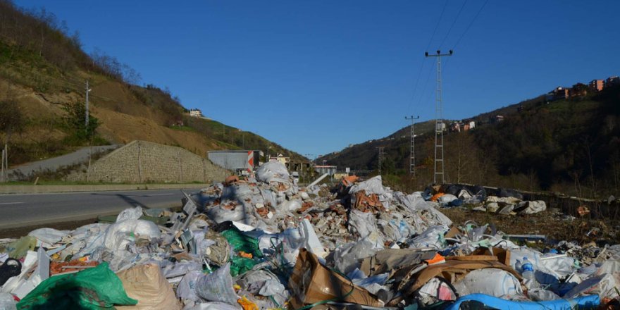 Çöp yığınları çevre felaketine davetiye çıkarıyor
