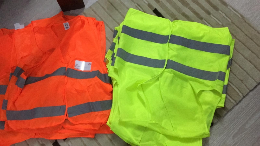 FETÖ operasyonunda 19 tane  sarı yelek ele geçirildi