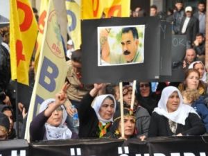 AKP'DEN BÖYLE ÖZERKLİK İSTEDİLER