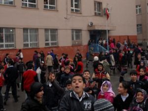 Öğretmene satırlı saldırı