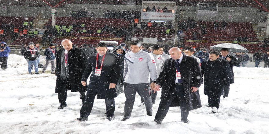 Boluspor - Galatasaray maçı ertelendi