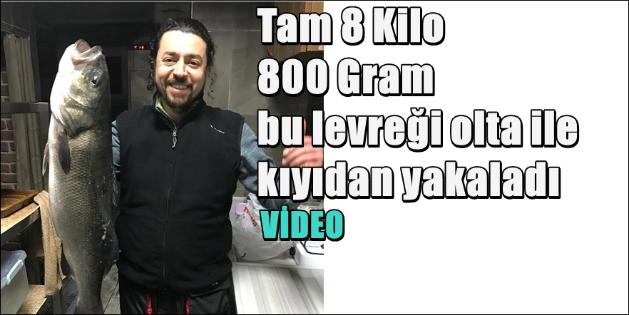 Bursa'da kıyıdan olta ile 90 santimlik levrek yakaladı