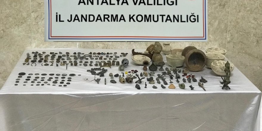 Antalya’da tarihi eser operasyonu.