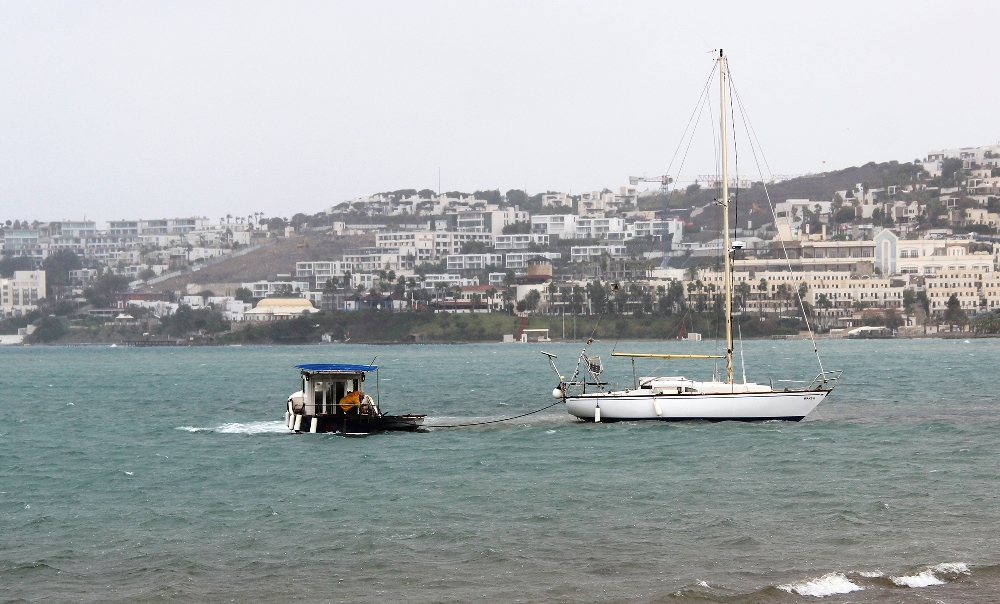 Bodrum'da tekneler battı araziler sular altında