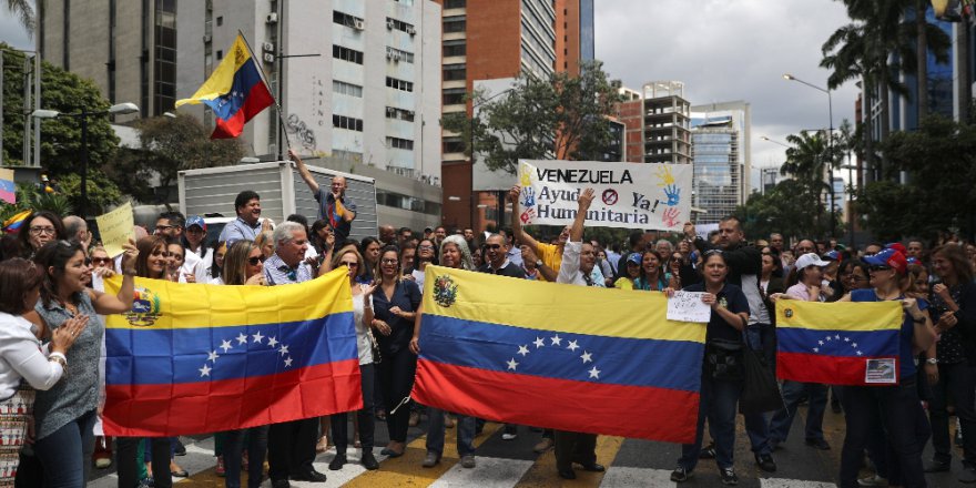 Maduro karşıtları bir kez daha sokağa indi