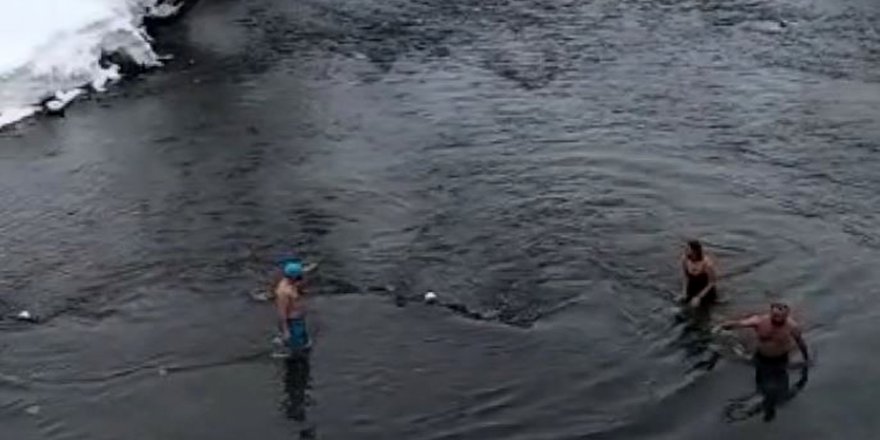 Tunceli'de buz gibi suya böyle girdiler