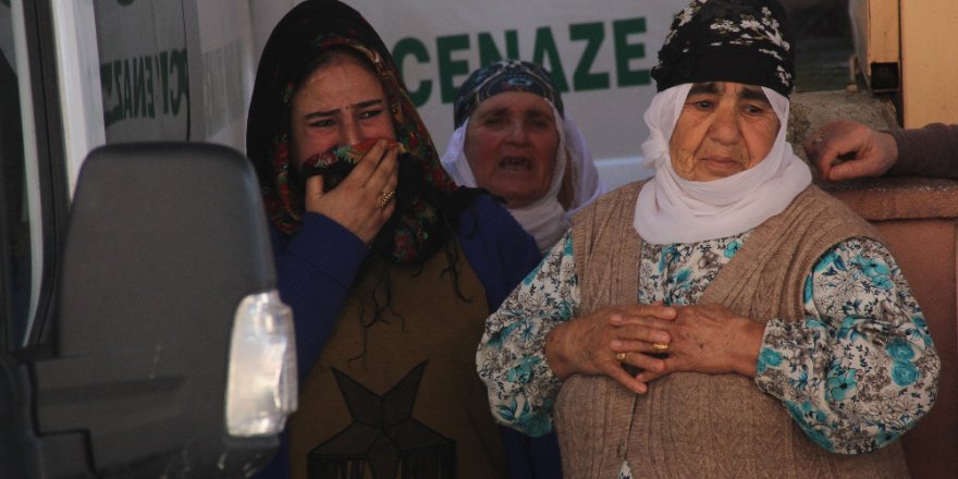 Adana'daki feci kazada bebekte kurtarılamadı